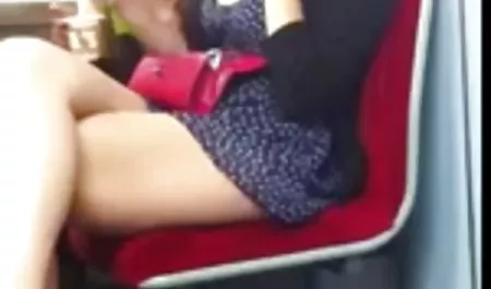 Спіраль-мила секс з красивим дівчатам жінка, є прокляття підлоги і партії фістинг
