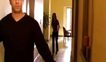 - Блондинка дівчата люблять сперму-любителі піци красиве німецьке порно
