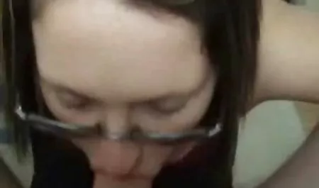 Дівчина, що красиво зняте порно Спить, підлітки,